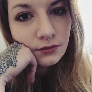 Meet your Posher, Nessa